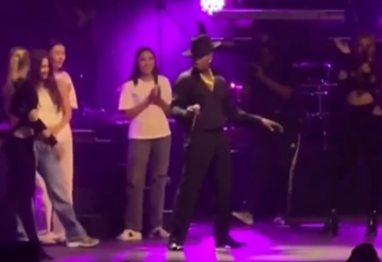 Блогер возмутился поведением зрительниц на концерте Ne-Yo