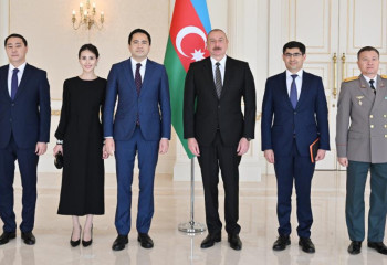 Ambassador of Kazakhstan presented his credentials to President of Azerbaijan