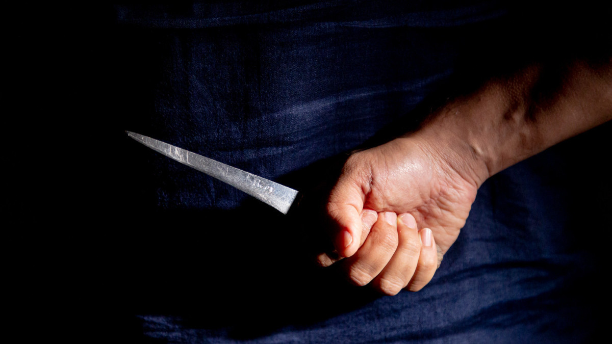 В Уральске девятиклассник получил смертельный удар ножом от восьмиклассника