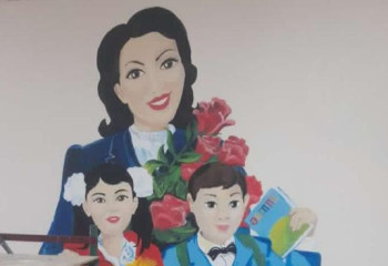 В Астане учитель начальных классов рисует муралы