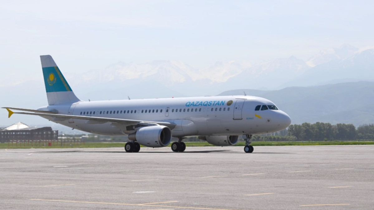 Head of State arrives in Almaty