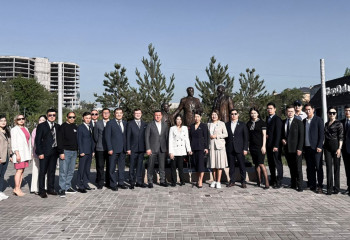 Мәжіліс депутаттары Тағзым шарасына қатысты