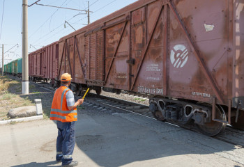 С начала года объем грузоперевозок между Казахстаном и Китаем вырос на 32,6%