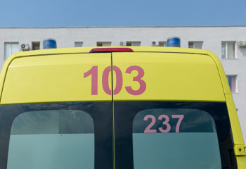 Петропавлда жасөспірім қыз көпқабатты үйдің шатырынан секіріп кетті