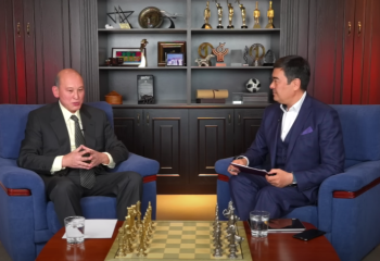 «Өмірімде басты екі әйел бар»: Мұхтар Жәкішев жеке өміріне қатысты сұраққа жауап берді