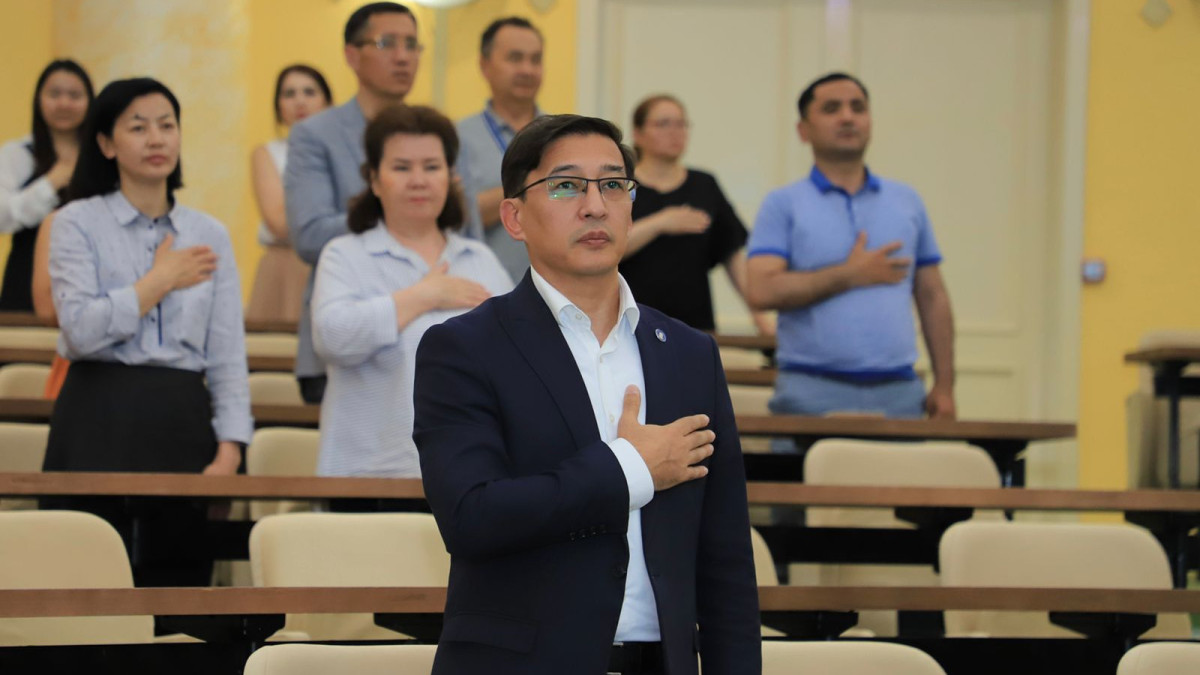  Мемлекеттік басқару академиясының баспасөз қызметі 