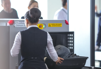 Әуе компанияларда ұлттық аспаптарға қарсылық жүріп жатыр. Ринат Зайытов Айшолпанға ара түсті