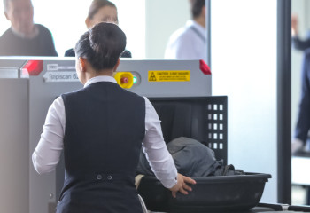 Топоры всё-таки нельзя: МИИР опубликовал список предметов, которые запрещено брать в самолёт