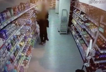 Шоколадные яйца на 50 тысяч тенге вынесли из гипермаркета двое астанчан