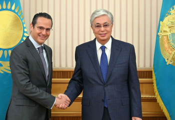 Президент Қасым-Жомарт Тоқаев Shell компаниясының басшысы Уаэль Сауанмен кездесті