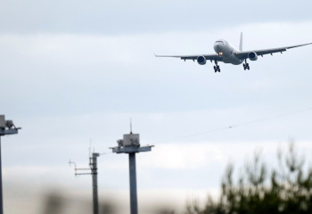 Пассажир упал в обморок: Самолёт FlyArystan вернулся в Шымкент