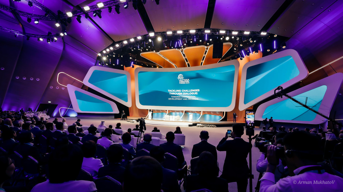 Астана халықаралық форумының екінші күнінің жұмысы басталды