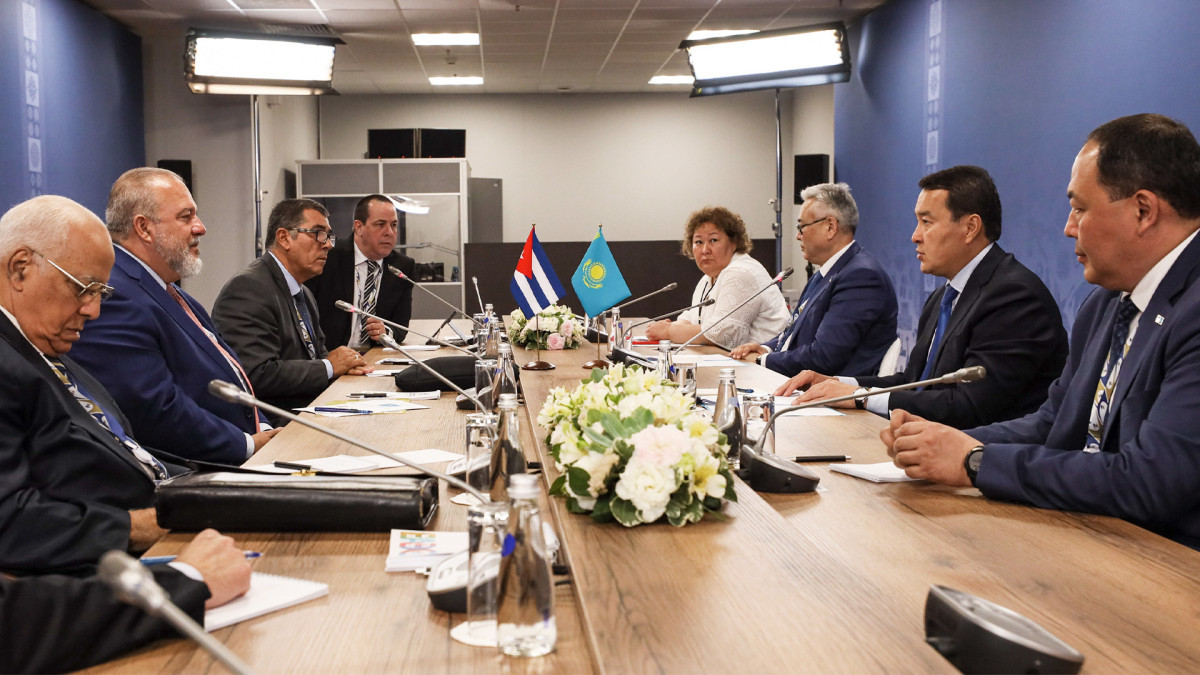 Kazakh PM offers Cuban Prime Minister to discuss Agreement on short term visa-free travels