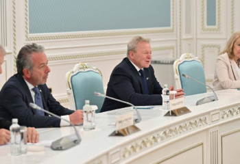 Еурокомиссар Януш Войчеховскийді Қазақстанмен не байланыстырады