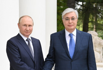 Тоқаев Путинді Ресей күнімен құттықтады