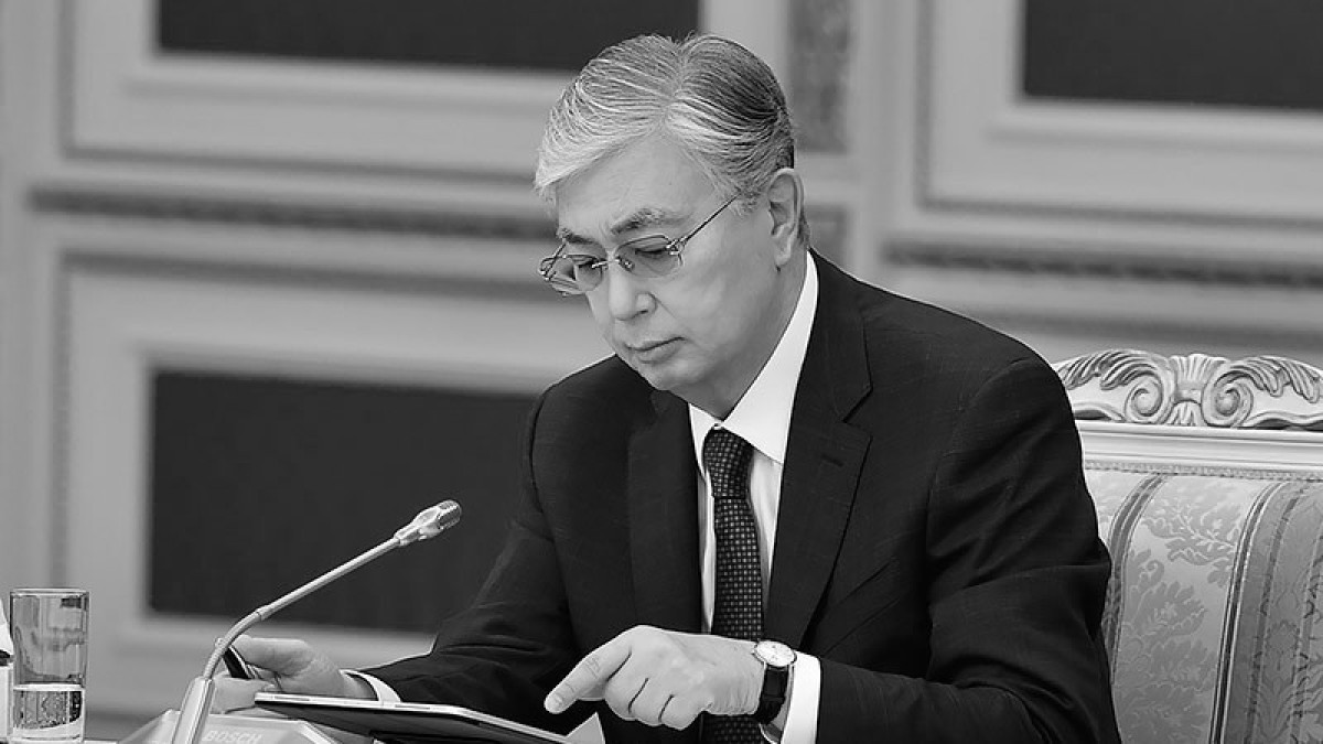 Tokayev congratulates Putin on Russia Day