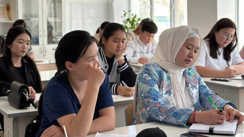  © Алтынай СЕРІКБАЙ 