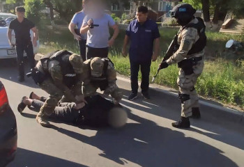 Бурабайда бопсалаумен айналысқан қылмыстық топ ұсталды