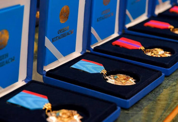 Посмертно награждены орденами «Құрмет» погибшие сотрудники при пожаре в области Абай