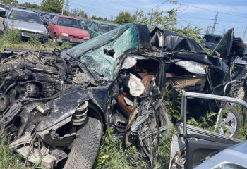 Петропавлда көлік гаражға соғылды