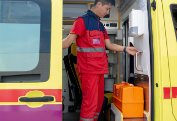 Женщина получила сильные ожоги при хлопке на станции в Актюбинской области