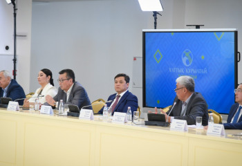 Ұлттық құрылтай: Сарапшылар қоғамды біріктіруге қатысты ұсыныстарын айтты