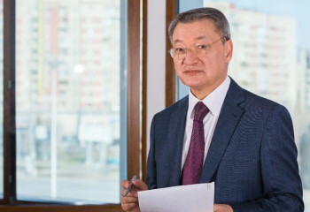 «Это были счастливые годы для меня» - Даниал Ахметов обратился к депутатам с прощальной речью