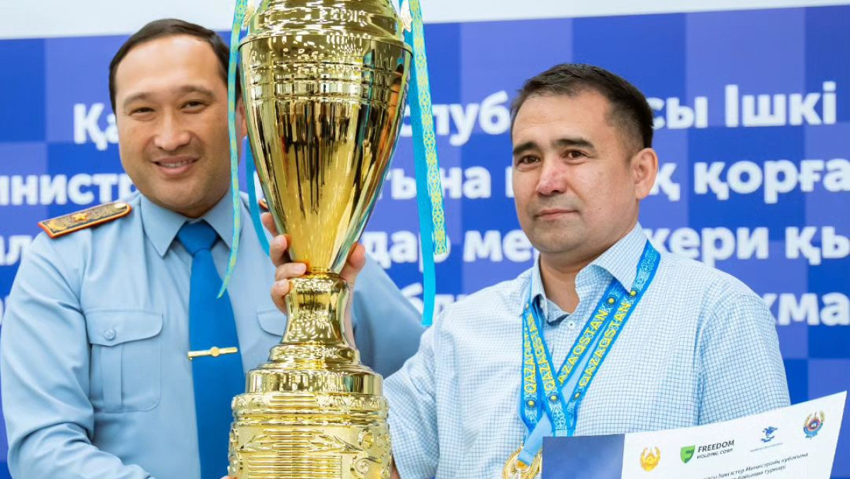 Казахстанские силовики сразились друг с другом в шахматы