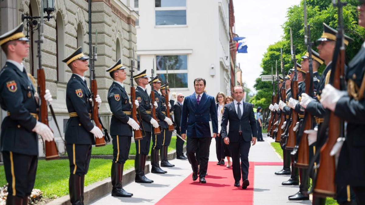 Посол Казахстана вручил верительные грамоты Президенту Словении