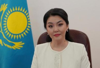 Ажар Гиният поздравила медработников с профессиональным праздником