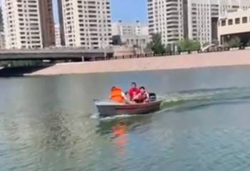 Нетрезвый мужчина едва не утонул в Астане