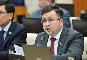 Журналистердің жалақысы көбеймей, мәртебесі өспейді - депутат