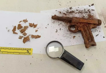 Ұлытау облысында ғасырға жуық тарихы бар тапанша табылды