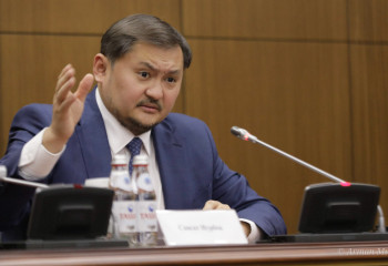 Министр науки и высшего образования РК Саясат Нурбек вернул своих детей из Кипра и пытается устроить в казахстанскую школу