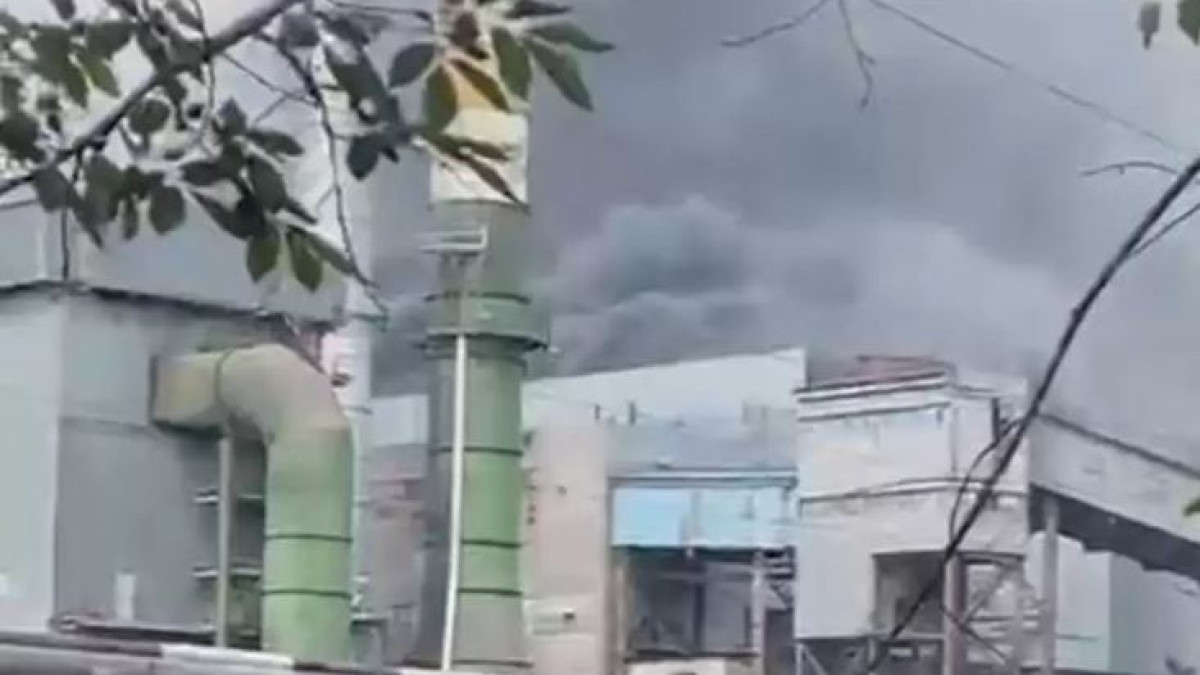 Пожар произошел на Аксуском заводе ферросплавов