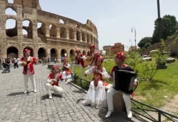 Көшпенділер әуені: Құрманғазы оркестрі Колизейде күй тартты