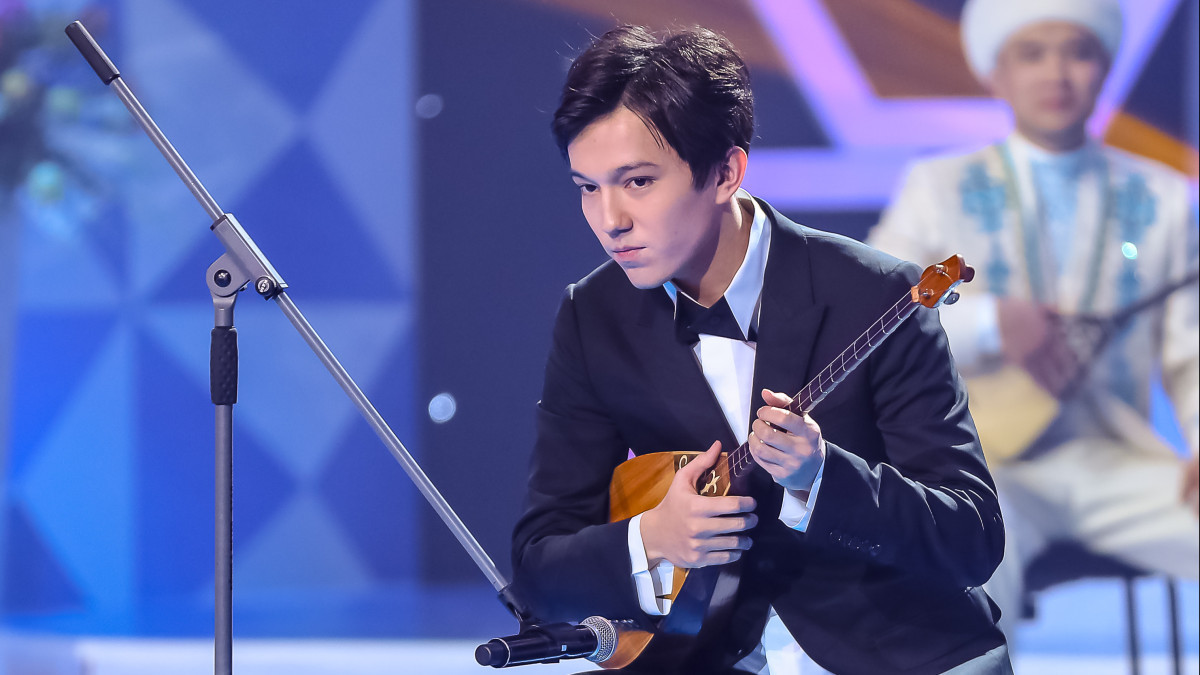 Dimash awarded Performing Arts Medal in Malaysia