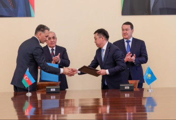 Казахстан и Азербайджан подписали меморандумы по развитию Транскаспийского международного транспортного маршрута