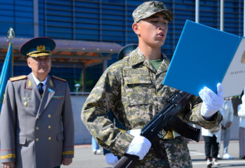 Елордада жас жауынгерлер әскери ант қабылдады