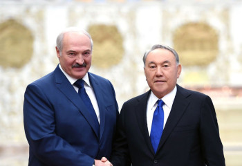 Назарбаев пен Лукашенко телефон арқылы сөйлесті