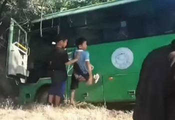 Алматыда жолаушылар автобусы жол апатына ұшырады