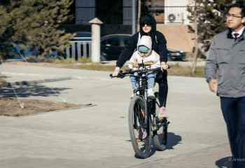 Сенатор поднял вопрос неконтролируемой миграции в Казахстане