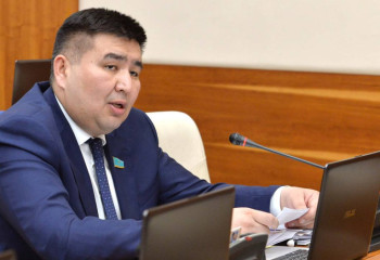 Студенттерге жасалған әділетсіздік. Депутат жатақхана мәселесі ушығып тұрғанын айтты