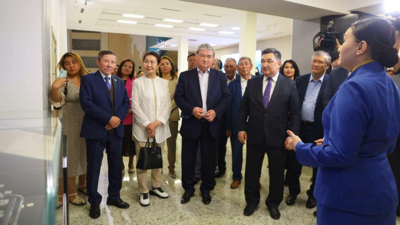  facebool.com/darhan qydyráli 