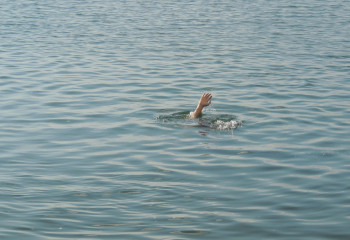 Ақтөбелік құтқарушылар судан 30 жастағы ер адамды құтқарды