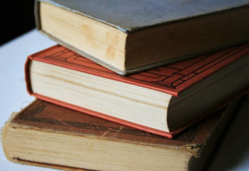 «Бұл – әдебиетті тобырдың қолына беріп қою». «Меценат» бәйгесі дауға айналды