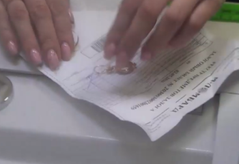 Атбасарда әйел 4 млн теңгеге алтын ұрлаған