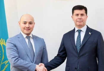 Казахстан укрепляет торговые отношения с Таджикистаном