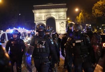 Францияда 45 мың полицей тәртіпті қамтамасыз етуде