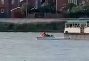 Жайық өзенінде екі катер соқтығысып, 9 адам жарақат алды